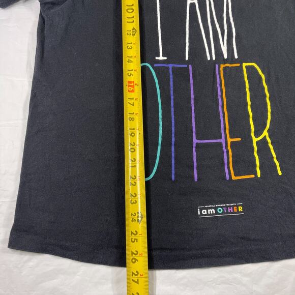 Pharrell Williams Uniqlo UT I AM OTHER Black Graphic T-Shirt Men’s Size L Cotton - Picture 3 of 12
